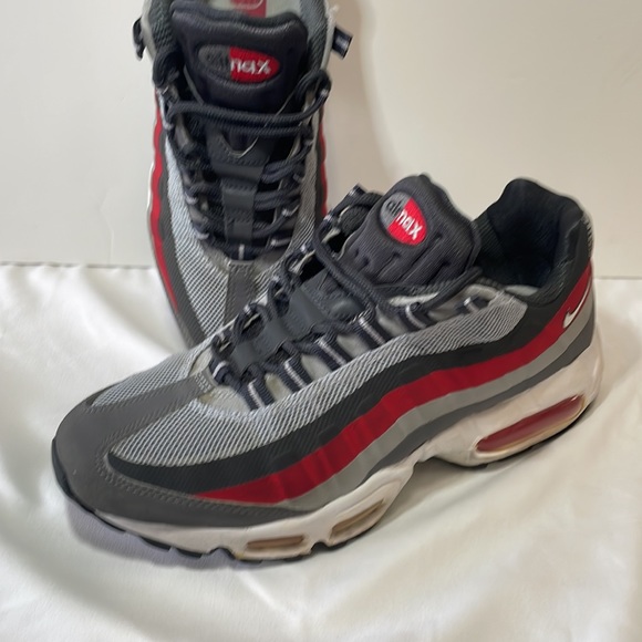Nike Air Max 95 - Gray w/ stripes - Picture 2 of 13